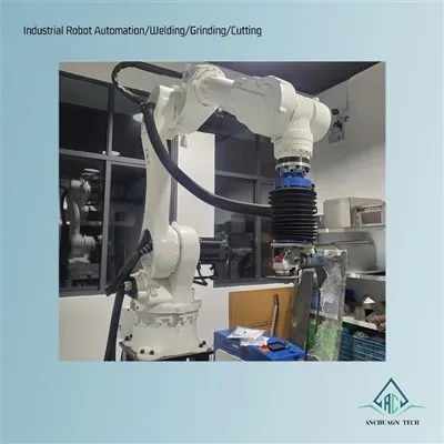 Robô de polimento controlado por força